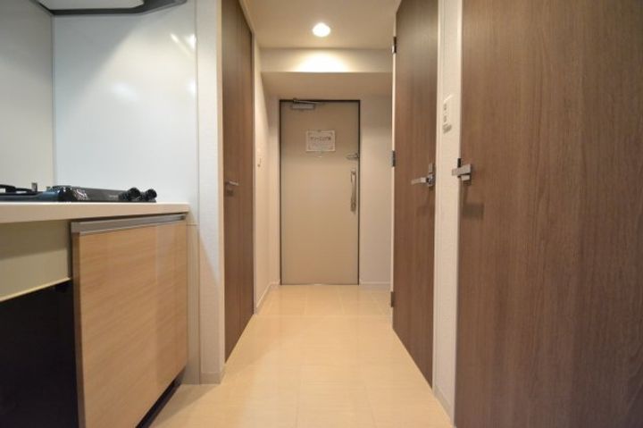 エスライズ新神戸2の玄関