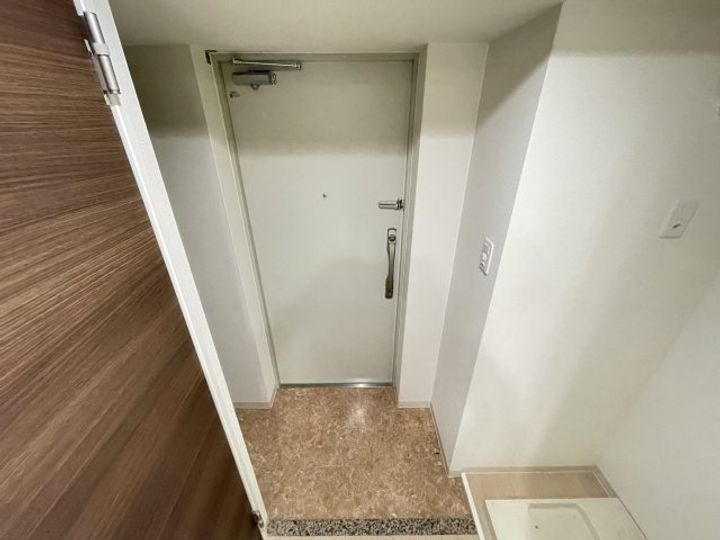 Luxe芦屋南の玄関