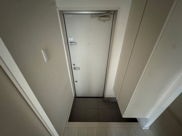 レーヴメゾン神戸須磨の玄関