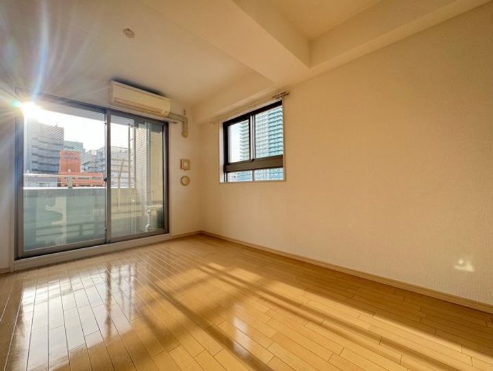 サムティ三宮レガニールの居間