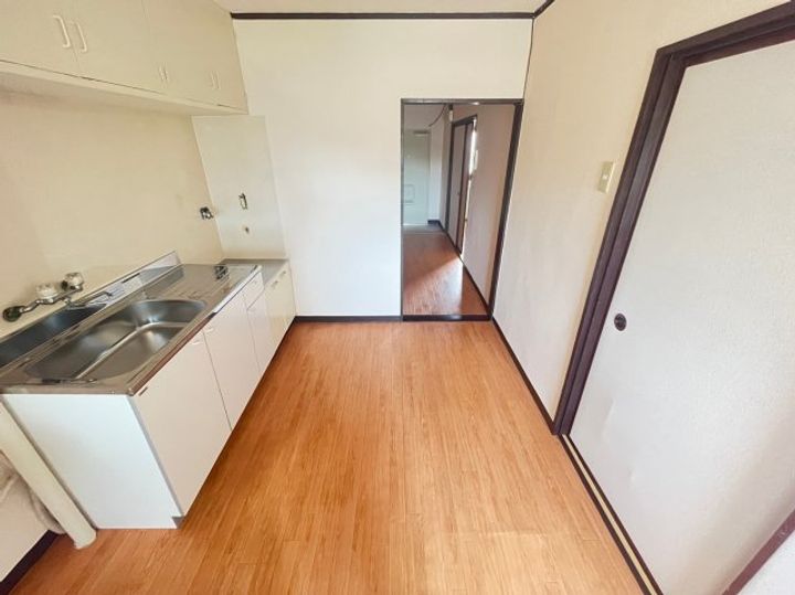 丸吉マンションの内装