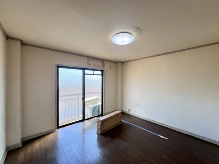 中田マンションの居間