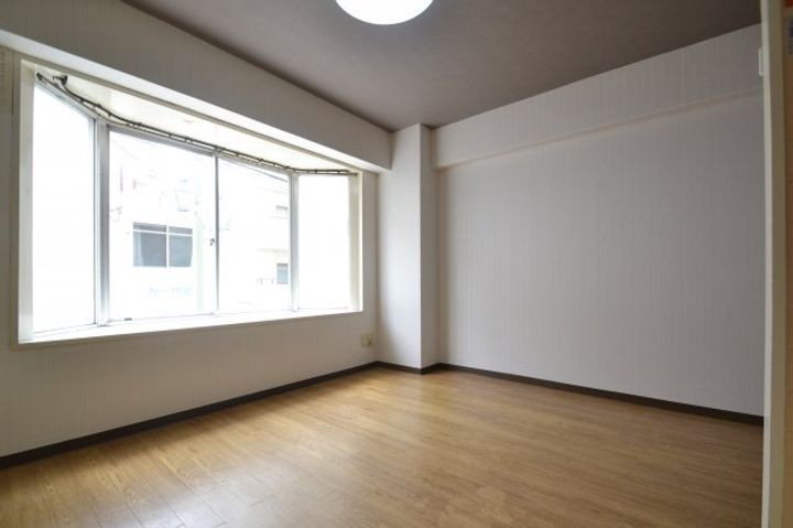 メゾンド山手の居間