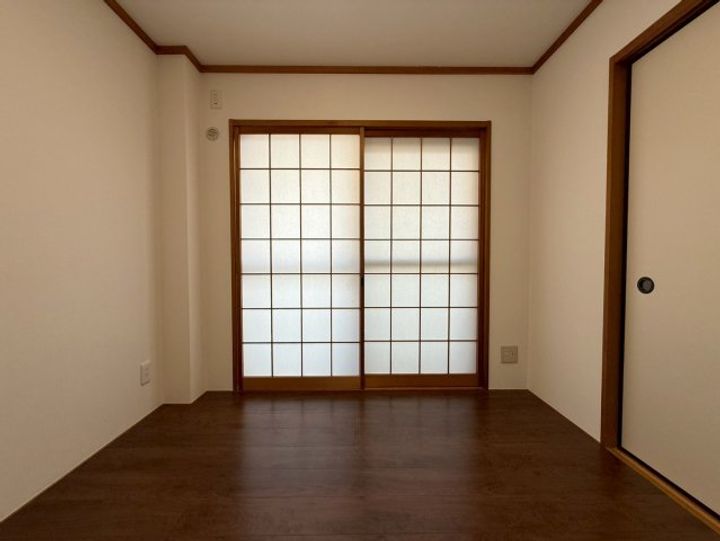 広末マンションの寝室
