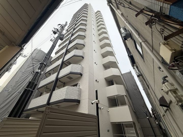 セオリー神戸ウエストゲートの外観