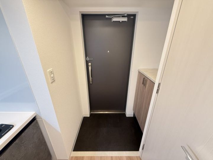 セオリー神戸ウエストゲートの玄関