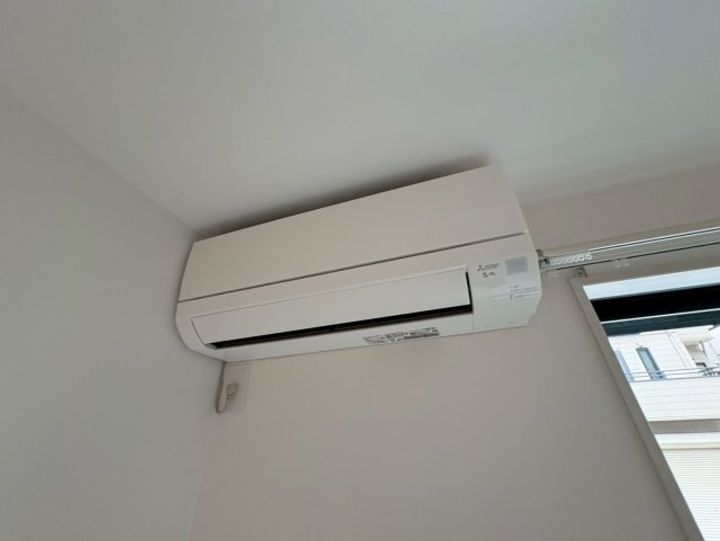 T-SQUARE岡本の内装