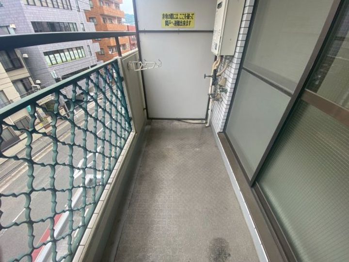 シャルムメゾン六甲道の玄関