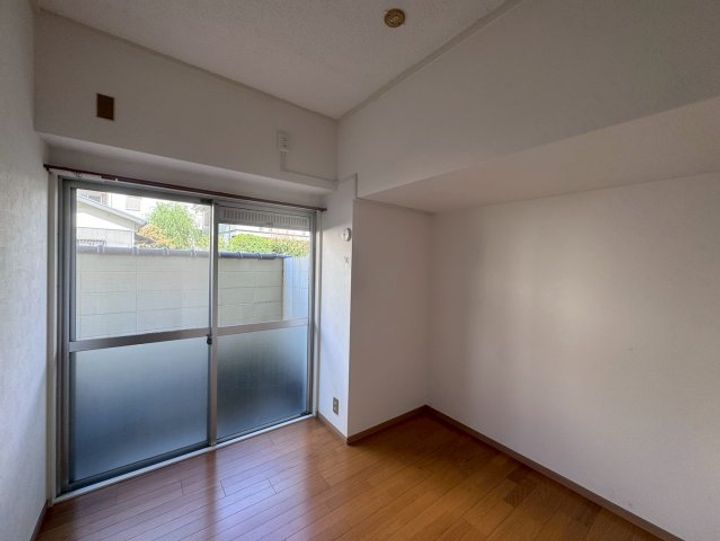 モンラヴィ本山の居間