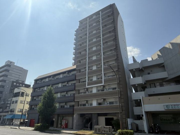 アドバンス三宮ラシュレの外観