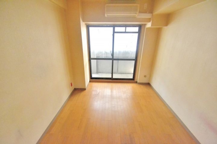 エスリード三宮フラワーロードの寝室