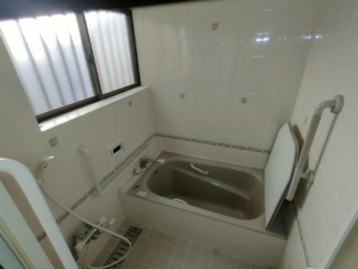 神奈川県横浜市中区山元町4丁目(一戸建)の賃貸物件の風呂