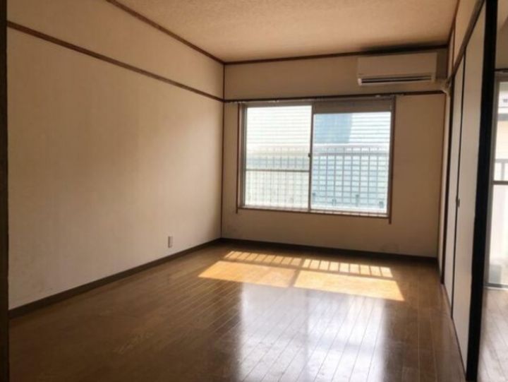 一の鳥居ハイツの居間