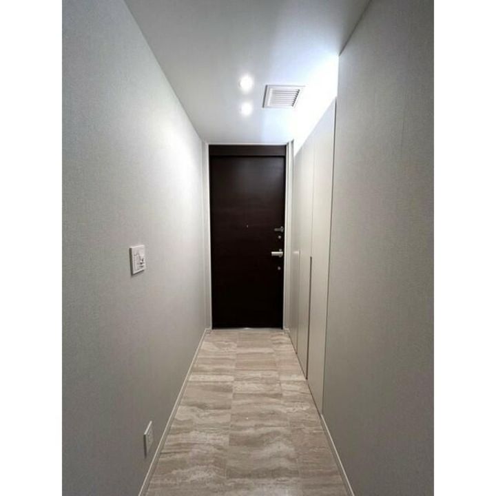 ナビューレ横浜タワーレジデンスの玄関