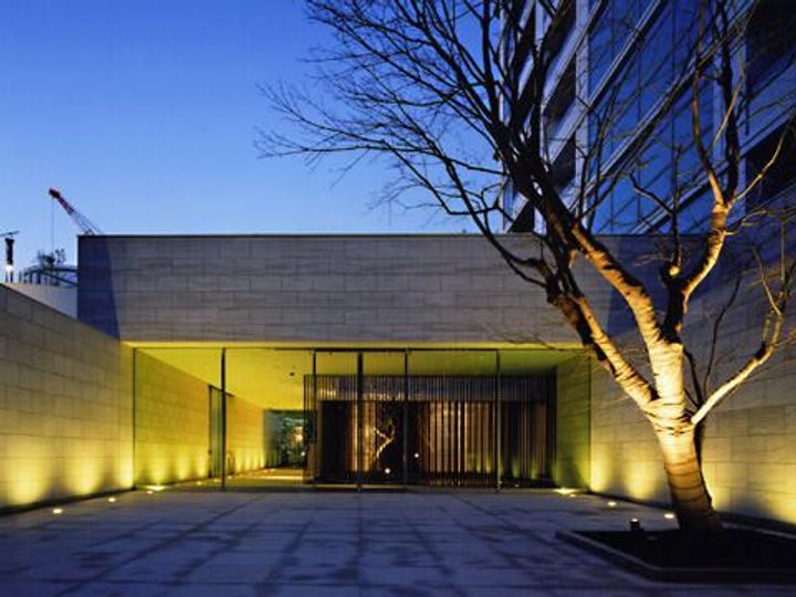 ナビューレ横浜タワーレジデンスの玄関