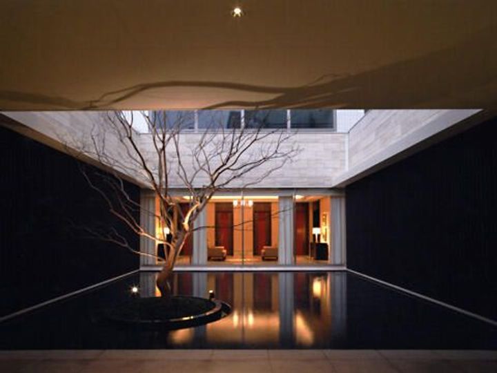 ナビューレ横浜タワーレジデンスの玄関