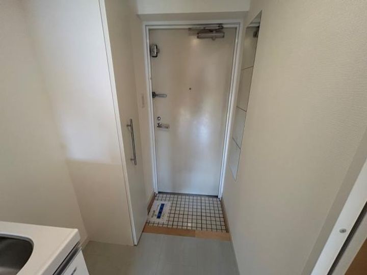 八事ガーデンヒルズ701の玄関