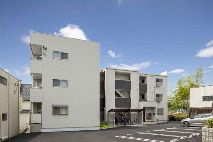 ex240Ⅲ(エクスニシオスリー)の外観