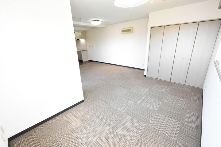 山王ガーデンヴィラ臨海304の居間