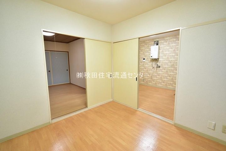 エステートけやき101の居間