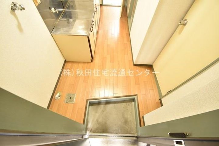 メゾン三浦102の玄関