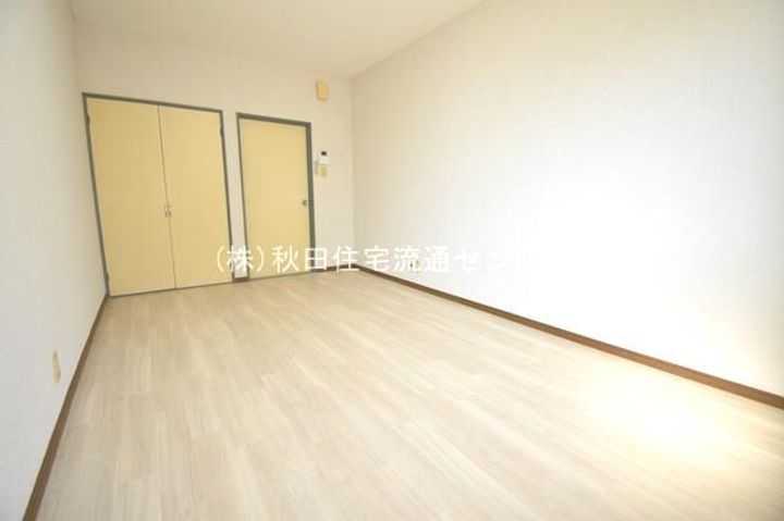 メゾン三浦102の居間