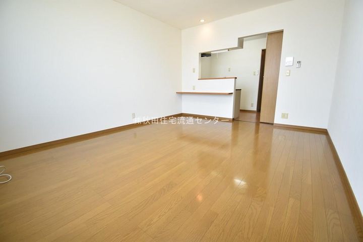 セレソンハウス102の居間