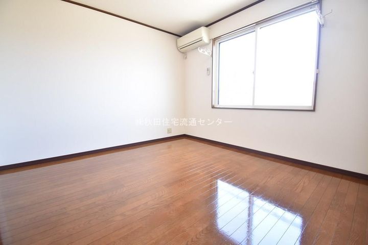 ヤングレジデンス205の居間