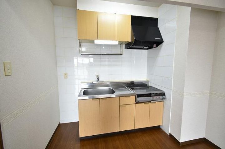 メゾン・ド・ノア飯島302のキッチン