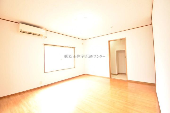 飯島鼠田四丁目 宇佐美邸1の居間