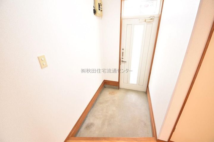 飯島鼠田四丁目 宇佐美邸1の玄関