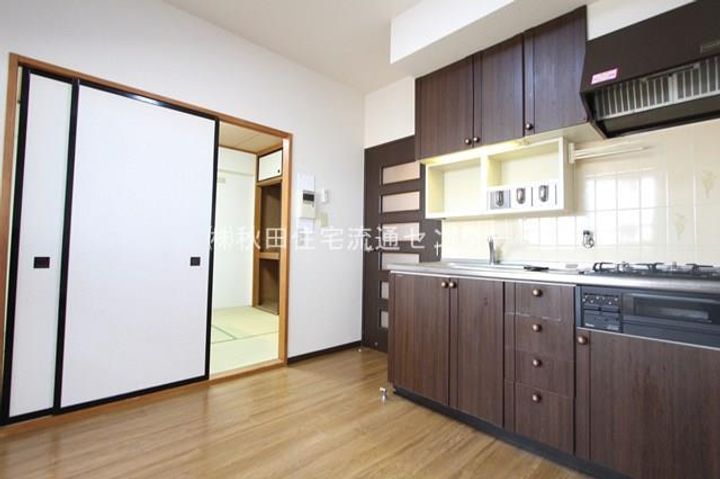 トーカンマンション中通603の居間