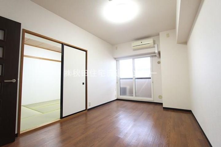 トーカンマンション中通708の居間