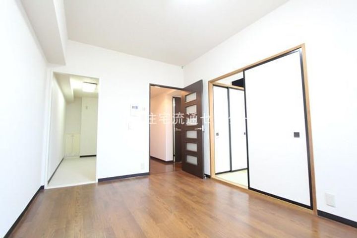 トーカンマンション中通708の居間