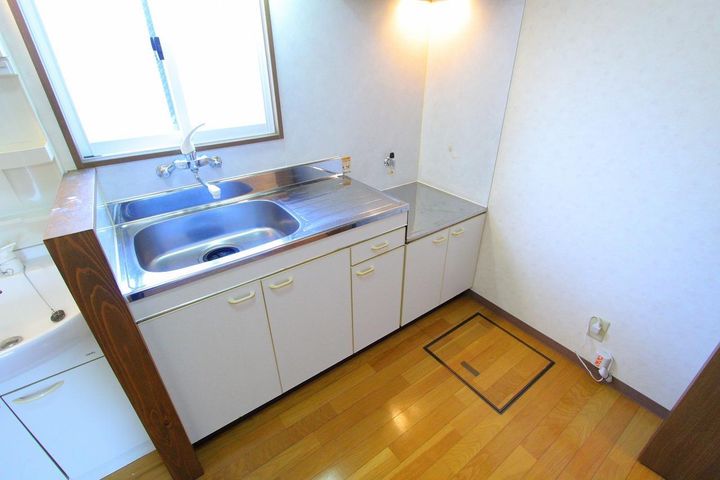 リベルテ保戸野B棟202のキッチン