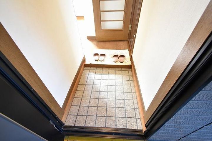 コーポ菅原B101の玄関