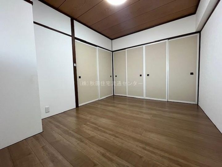 ラ・スペランツァ山王206の居間