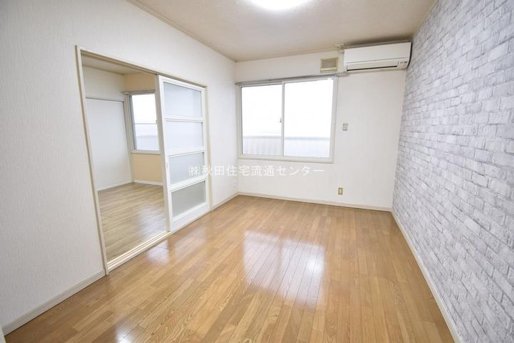 ファーストシティ港北203の居間