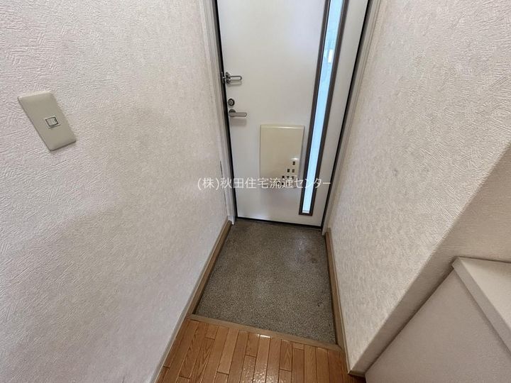 ア・レストコア202の玄関