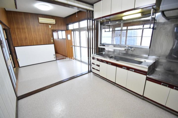 秋田県横手市幸町(一戸建)の賃貸物件1の居間