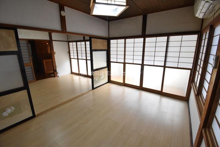 秋田県横手市幸町(一戸建)の賃貸物件1の寝室