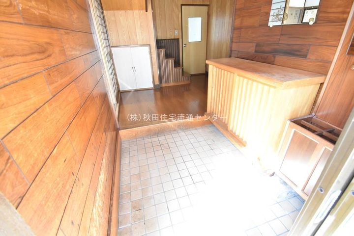 秋田県横手市幸町(一戸建)の賃貸物件1の玄関