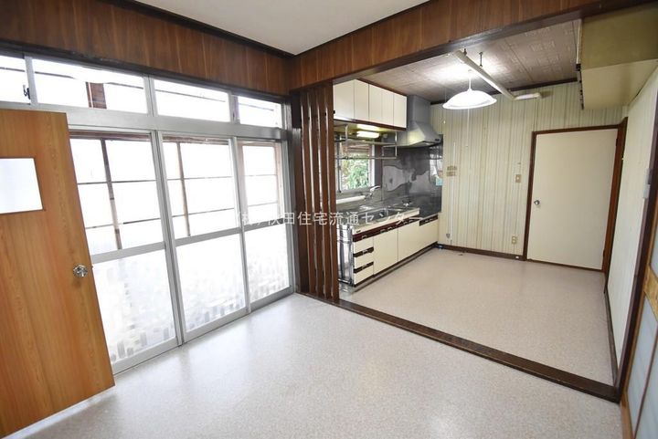 秋田県横手市幸町(一戸建)の賃貸物件1の居間