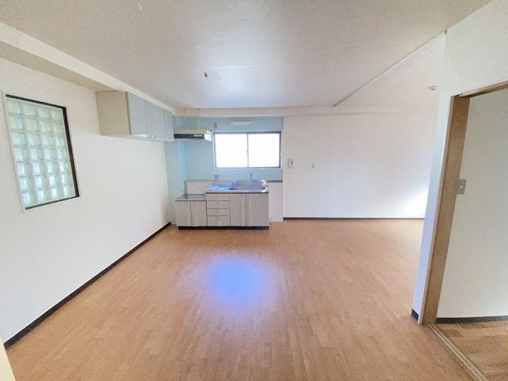 大阪府堺市西区浜寺昭和町3丁(マンション)の賃貸物件201の居間