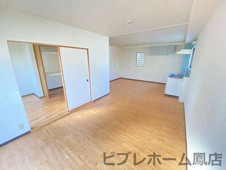 大阪府堺市西区浜寺昭和町3丁(マンション)の賃貸物件201の居間
