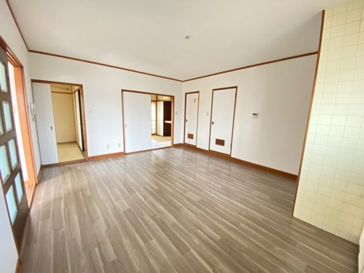 大阪府高石市東羽衣7丁目(マンション)の賃貸物件の居間