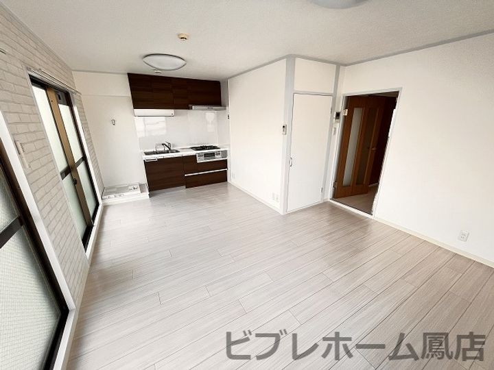 大阪府堺市中区深井清水町(マンション)の賃貸物件の居間