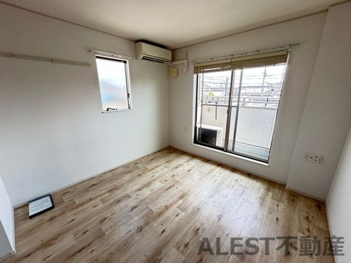 大阪府和泉市小田町2丁目(アパート)の賃貸物件の居間