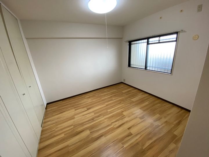 大阪府堺市西区下田町(マンション)の賃貸物件の寝室