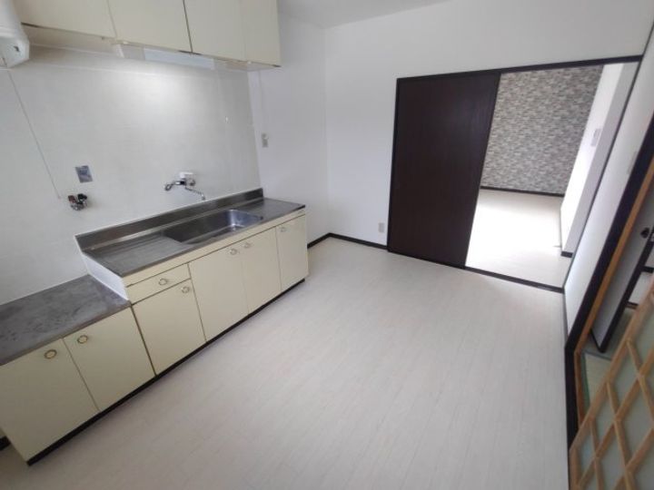 大阪府高石市羽衣1丁目(マンション)の賃貸物件403の居間